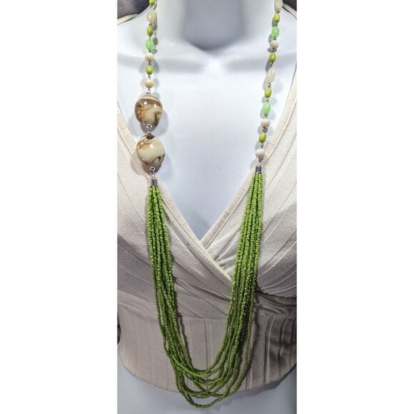 Vintage Fairycore Green Glass And Acrylic Beaded Necklace - Picture 2 of 7